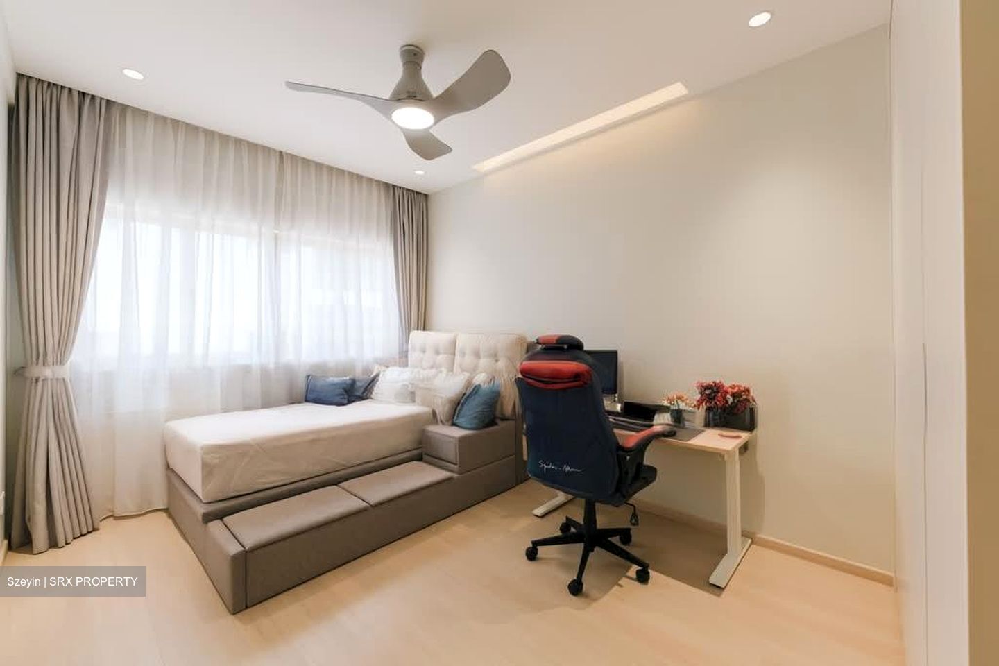 Hillside Drive (D19), Terrace #577920991